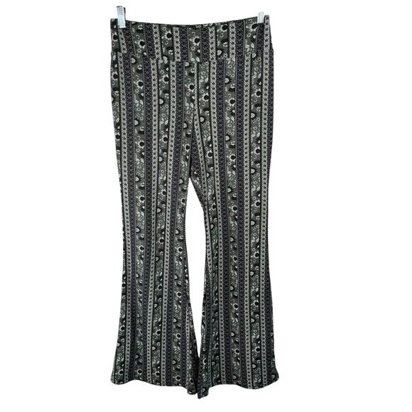 No Boundaries Green Black Floral Flared T-Shirt Legging Pants Junior Large 11/13 - Picture 1 of 13